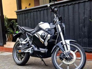 SUPER SOCO TSX 45ER ELEKTROMOPED AUTO-/MOPEDFÜHRERSCHEIN