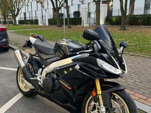 APRILIA RSV4
