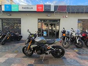 TRIUMPH SPEED TRIPLE 1200 RS 2022