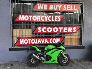 2014 KAWI NINJA 300R ((ABS)) W/PIPE , 14K MILES $3999.00