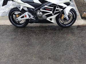 HONDA CBR 600 RR 7