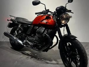 MOTO-GUZZI V7 II STONE 2015