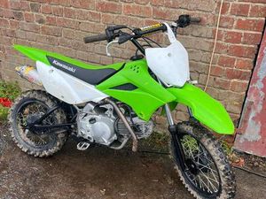 ② KAWASAKI KLX 110
