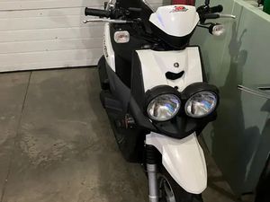 MOPED / SCOOTER