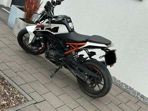 KTM DUKE 125