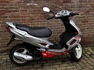 SCOOTER PEUGEOT SPEEDFIGHT 2 LC 50CC - PROBLEEM UITGELEGD — SCOOTERS | PEUGEOT — MARKTPLAATS