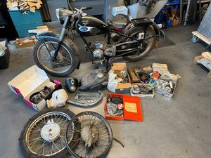 ZÜNDAPP DB 202 INKL. GROßES ERSATZTEIL KONVOLUT.