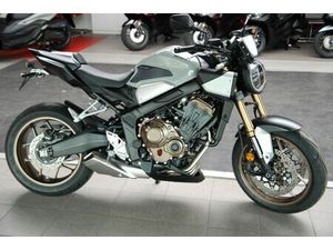 HONDA CB650R MIT ZUBEHÖR.