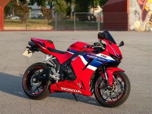 HONDA CBR600 RR 2025 PORTO