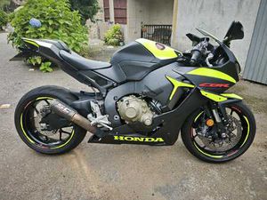 CBR 1000 RR ABS