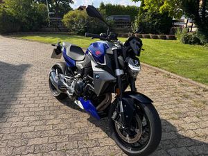 BMW F900R 77KW DYNAMIC PRO TIEFERGELEGT