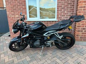 TRIUMPH STREET TRIPLE 765 RS NAKED PETROL MANUAL X-RING EURO 4 (122 PS) 765 CC