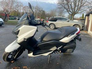 YAMAHA XMAX 250