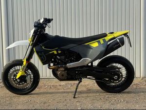 HUSQVARNA 701 SUPERMOTO