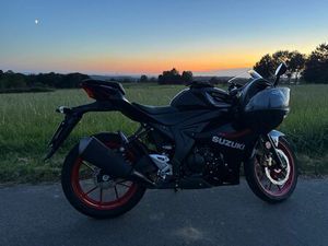 SUZUKI GSX-R125