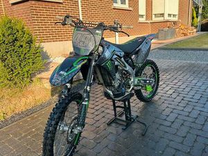 ② KAWASAKI KXF250