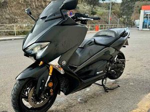 YAMAHA - TMAX