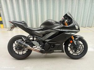 YAMAHA YZF R3