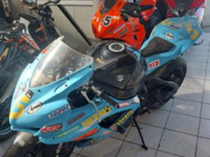 GSX-R 750 PISTA