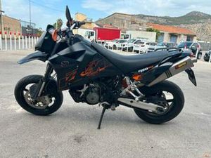 KTM 950 SM SUPERMOTO CON SOLI 22000 CHILOMETRI
