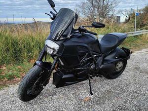 DUCATI DIAVEL NERO