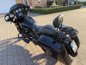 HARLEY-DAVIDSON STREET GLIDE SPEZIAL