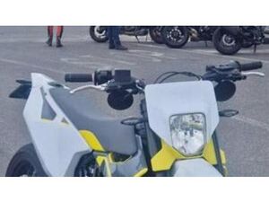 701 SUPERMOTO (2022)