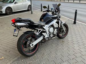 YAMAHA FZ6