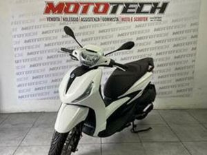 PIAGGIO BEVERLY 300 HPE