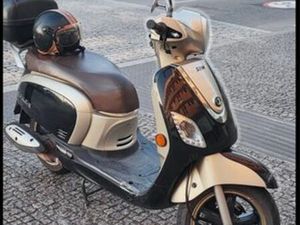 MOTA PARA VENDER MAFAMUDE E VILAR DO PARAÍSO