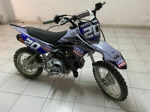 KAWASAĶI KLX 110 DE 2023 CARCAVELOS E PAREDE