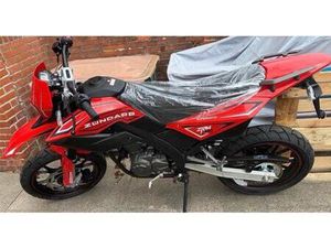 ZÜNDAPP ZRM 125 CCM SUPERMOTTO = NAGEL NEU / B196 FÄHIG / 15 PS