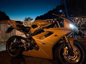 TRIUMPH DAYTONA 675❗️WENIG KM❗️