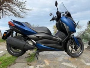YAMAHA X-MAX 300