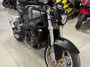 SUZUKI GSXR 750 K2 STREET