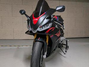 APRILIA RSV4 1100 FACTORY TIME ATTACK TOP ZUSTAND