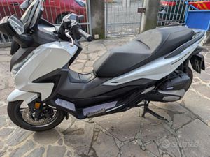 HONDA FORZA 125