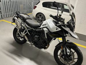 TRIUMPH TIGER 900 GT 2025 - 5K KM PRZEBIEGU * NOWE KUFRY BOCZNE WARSZAWA TARGÓWEK