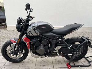 TRIUMPH TRIDENT 660 SILVER ICE / DIABLO RED GRIGIO