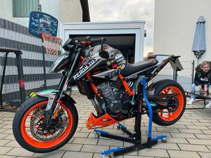 KTM 890 DUKE R