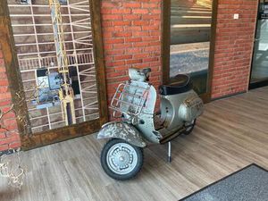 VESPA 50 N (V5A1T) – O-LACK, RESTAURIERT, FAHRBEREIT