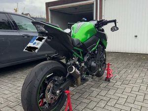 KAWASAKI ZR900F MOTORRAD BJ22, 6102KM, SC PROJECT