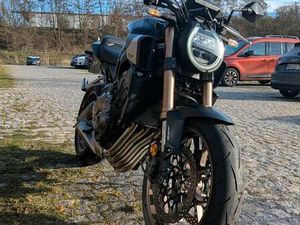HONDA CB650R EZ 08/24 IM TOPZUSTAND