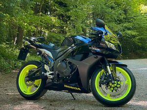 HONDA CBR 600RR PC40