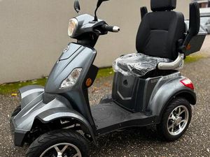 ELEKTROROLLER FUTURA - WIE NEU !