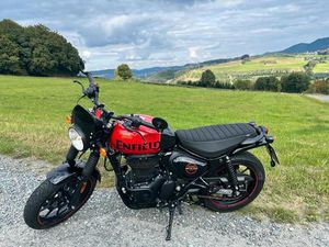 ROYAL ENFIELD HUNTER 350