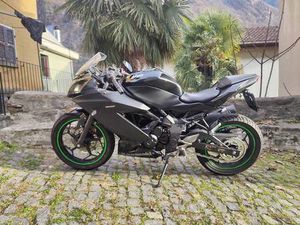 KAWASAKI NINJA 125 CANTON GRISONS -