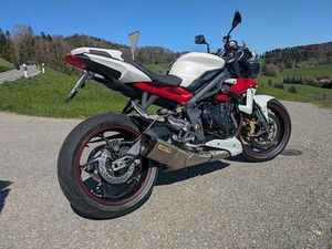 TRIUMPH STREET TRIPLE SPEZIALVERSION 675R CANTON ZURICH -