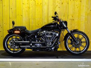 HARLEY DAVIDSON BREAKOUT