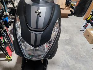 SCOOTER PEUGEOT STREET ZONE
